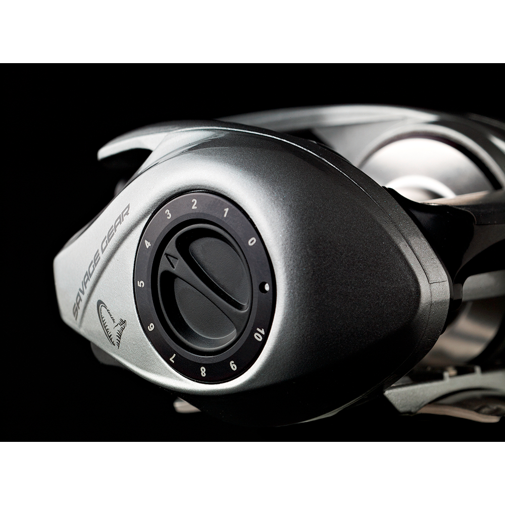 Savage Gear Baitcast reels SG10 300 LH / 300 RH 