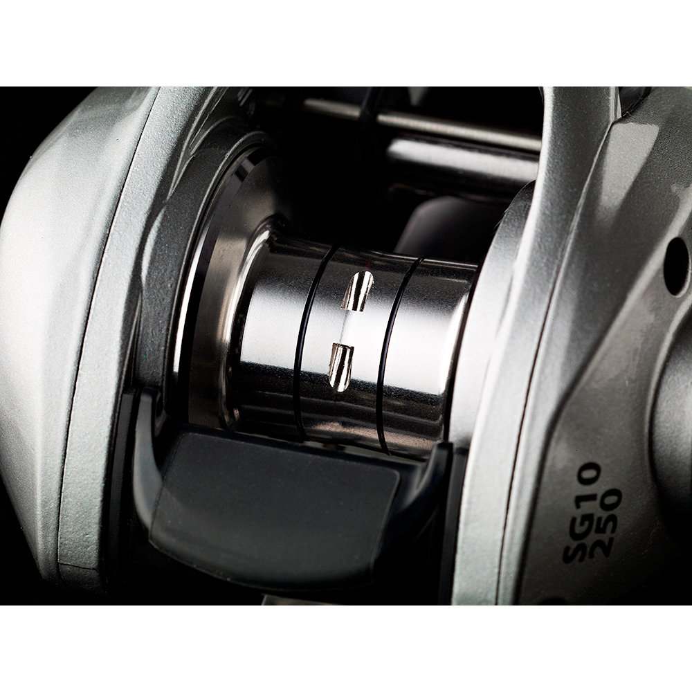 Savage Gear Baitcast reels SG10 250 RH / 250 LH 