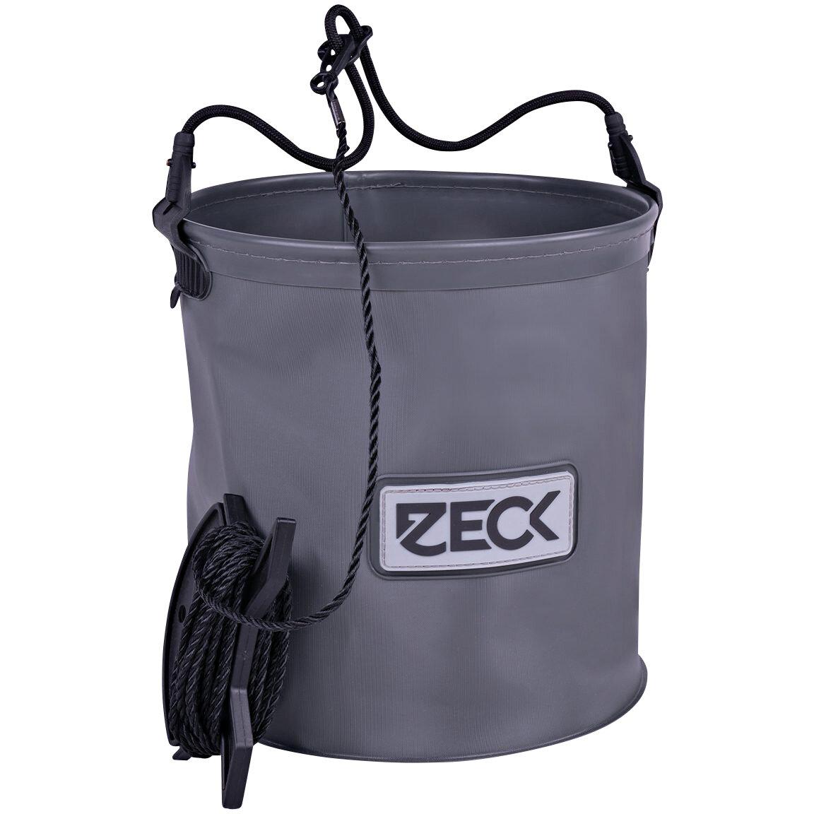  Folding Bucket & Rope 