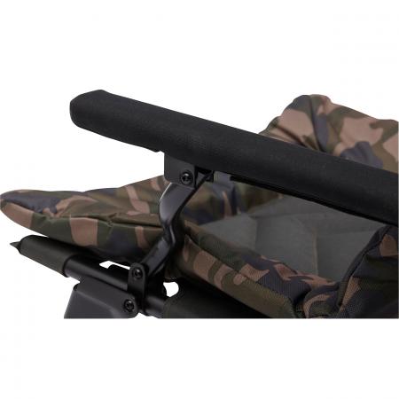  Avenger Comfort Camo Chair with Armrests & Cover